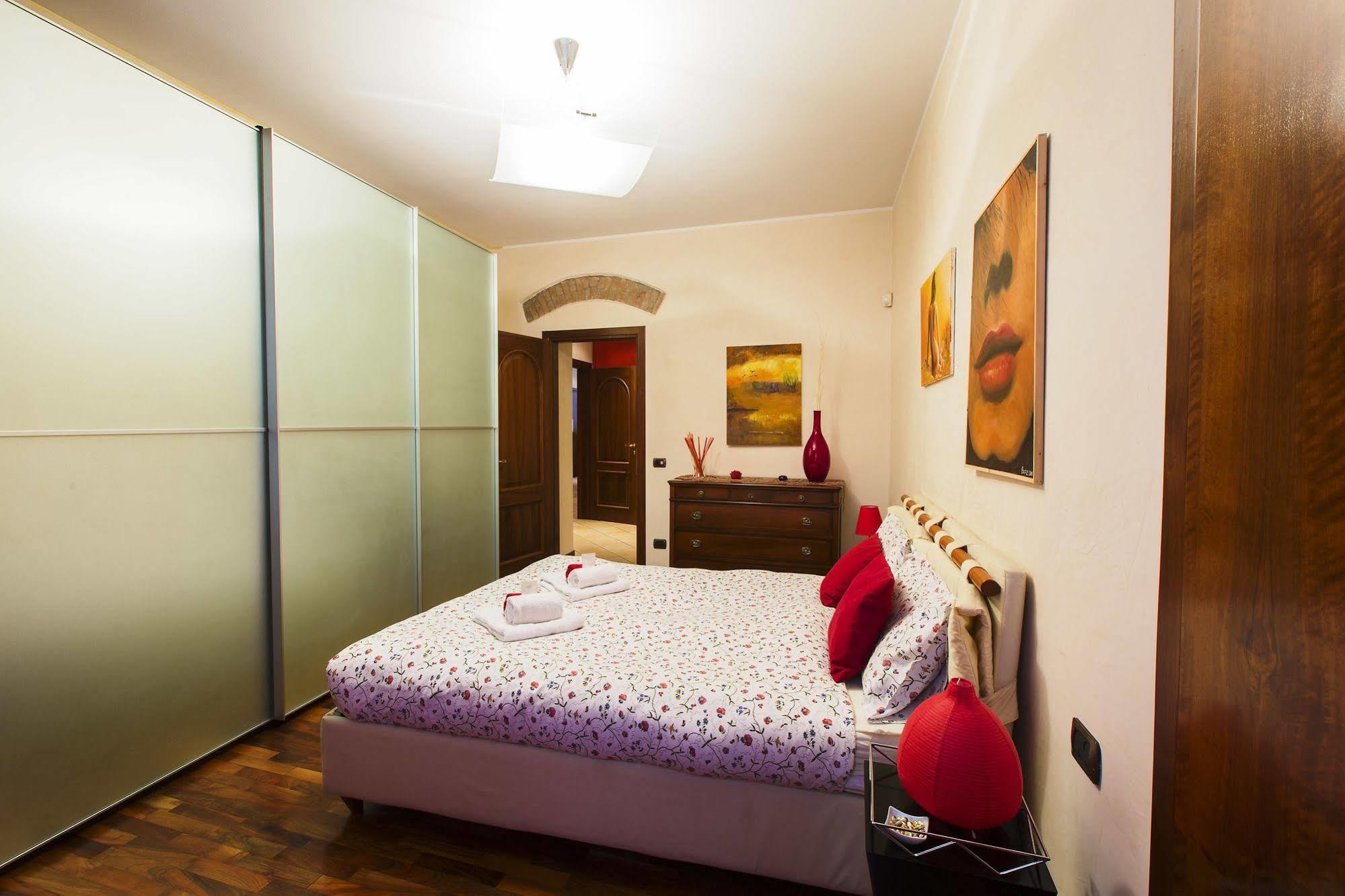 La Rosa Scarlatta Apartment Бергамо Екстериор снимка